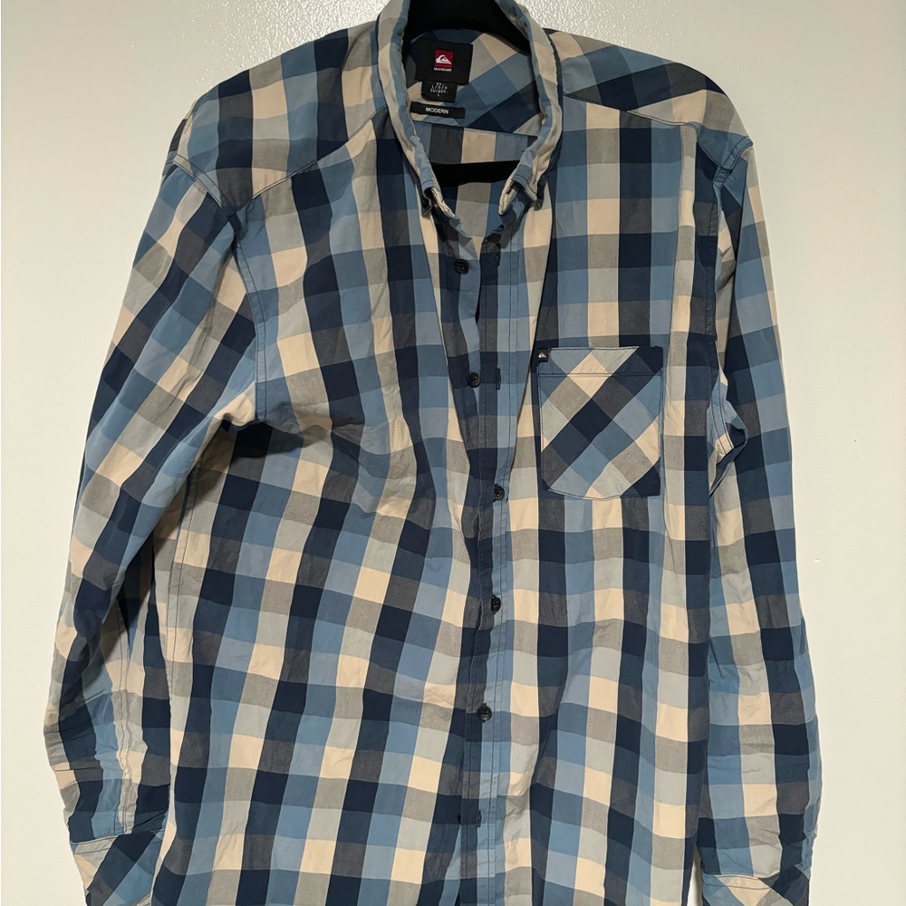 Quiksilver Blue and Cream Casual Button Down Shirt